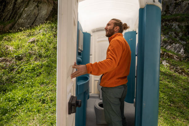 Porta potty delivery and setup in Frazeysburg, OH