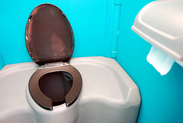 Best Portable restroom trailer rental  in Frazeysburg, OH